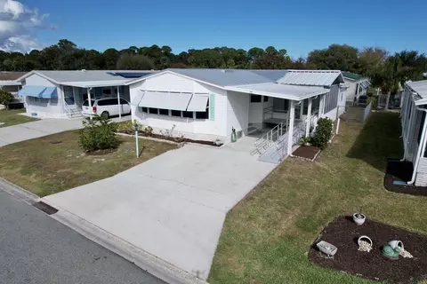 314 Kiwi Dr, Barefoot Bay, FL 32976