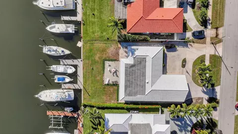 752 Lagoon Dr, North Palm Beach, FL 33408
