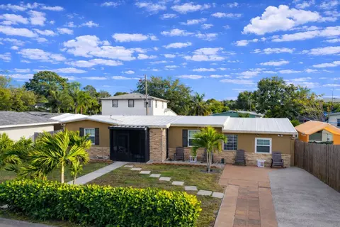 236 SE Prima Vista Blvd SE, Port Saint Lucie, FL 34983