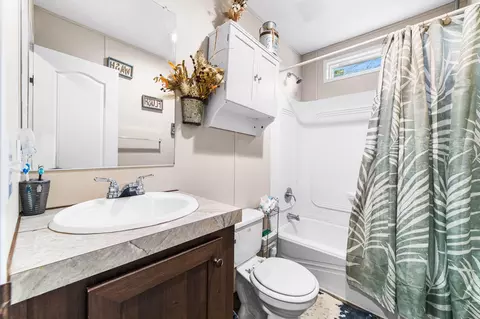 Bath - 16112 NW 276th St, Okeechobee, FL 34972 photo 1 of 1