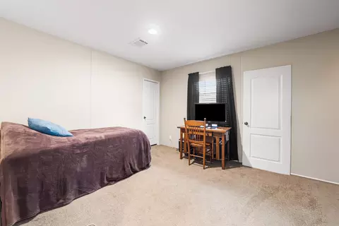 Bedroom - 16112 NW 276th St, Okeechobee, FL 34972 photo 2 of 6