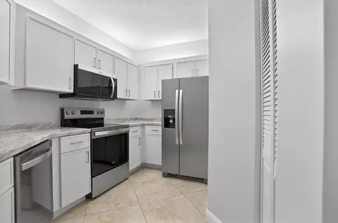800 Uno Lago Dr #102, Juno Beach, FL 33408 photo 9