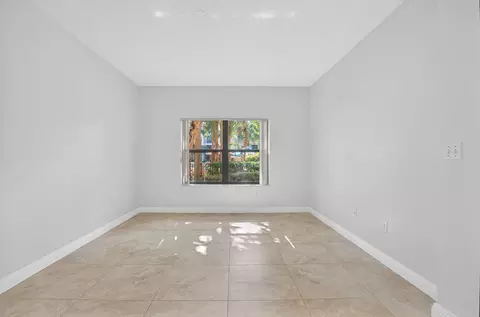 800 Uno Lago Dr #102, Juno Beach, FL 33408 photo 23