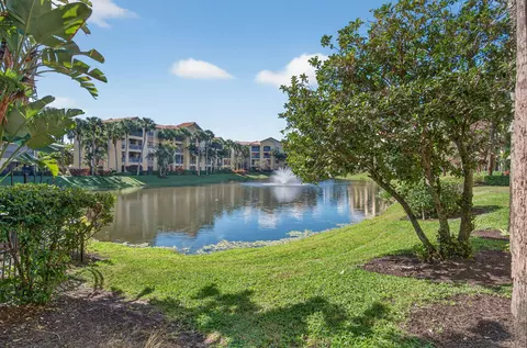 800 Uno Lago Dr #102, Juno Beach, FL 33408 photo 38