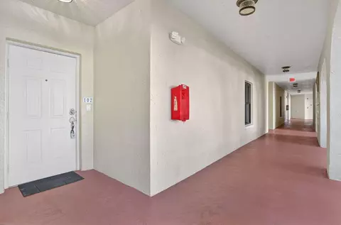 800 Uno Lago Dr #102, Juno Beach, FL 33408 photo 6