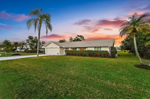 3881 SE Fairway W, Stuart, FL 34997
