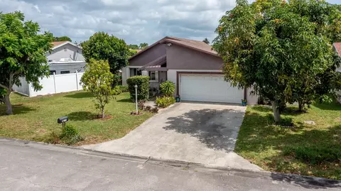 3623 Walden Ln, West Palm Beach, FL 33406