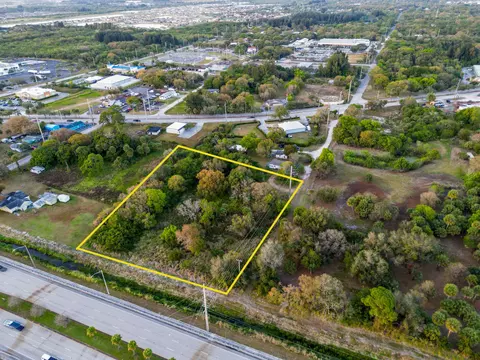 2111 S 37th St, Fort Pierce, FL 34947