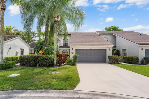61 Edinburgh Dr, Palm Beach Gardens, FL 33418