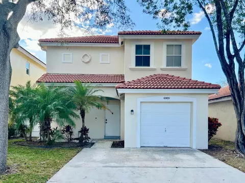6909 Desert Inn Ter, Lake Worth, FL 33463