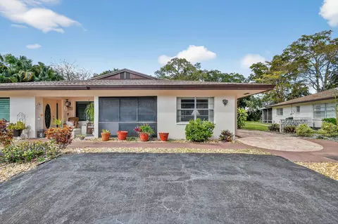 5199 Rose Hill Dr, Boynton Beach, FL 33437