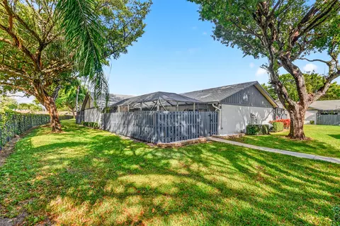 1152 Summit Trail Cir #B, West Palm Beach, FL 33415