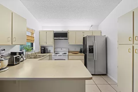 53 SE Ontario Way, Stuart, FL 34997 photo 4