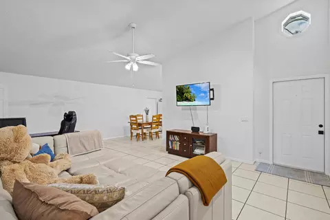 53 SE Ontario Way, Stuart, FL 34997 photo 6