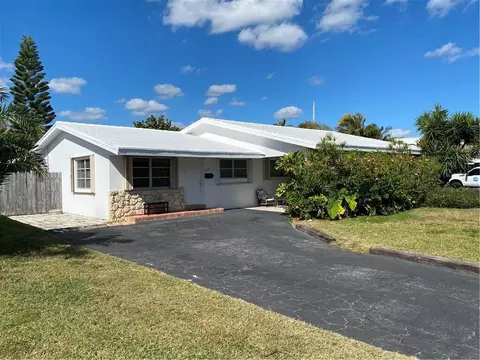 2741-2745 NE 30th Ave, Lighthouse Point, FL 33064 photo 2