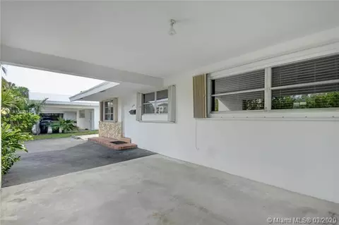 2741-2745 NE 30th Ave, Lighthouse Point, FL 33064 photo 4