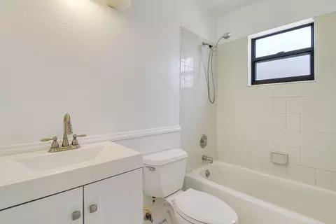 Bath - 5929 SE Collins Ave, Stuart, FL 34997 photo 1 of 2