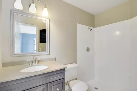Bath - 5929 SE Collins Ave, Stuart, FL 34997 photo 2 of 2