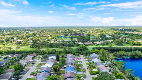 View/Area - 5929 SE Collins Ave, Stuart, FL 34997 photo 5 of 9