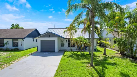 Exterior - 5929 SE Collins Ave, Stuart, FL 34997 photo 2 of 9
