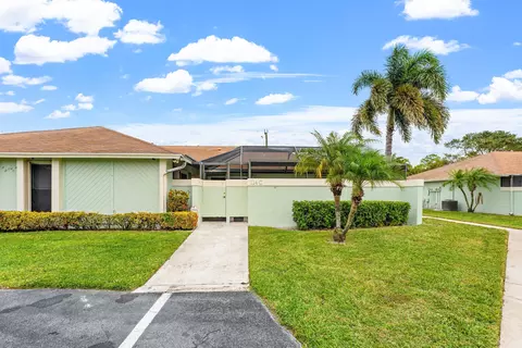 114 Bent Arrow Dr #C, Jupiter, FL 33458 photo 4