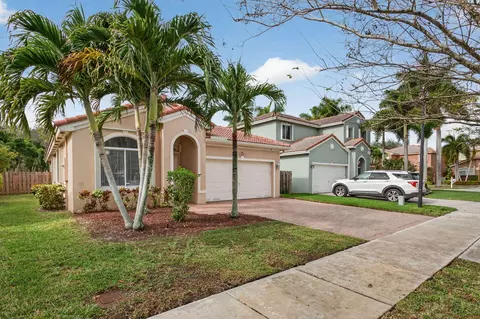 4122 Ox Bow Dr, Coconut Creek, FL 33073 photo 2