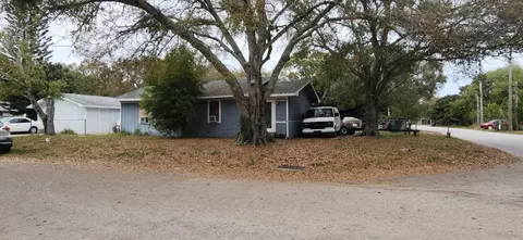 611 S 21st St, Fort Pierce, FL 34950
