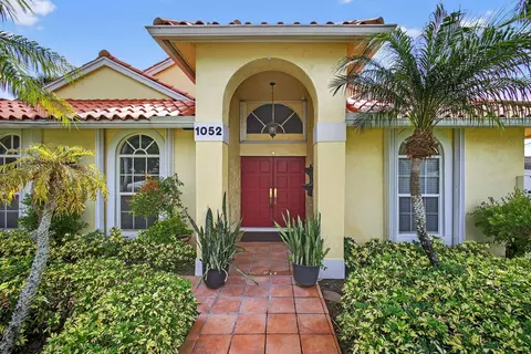1052 W Shore Dr, West Palm Beach, FL 33406