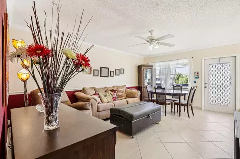104 Oakridge #H, Deerfield Beach, FL 33442