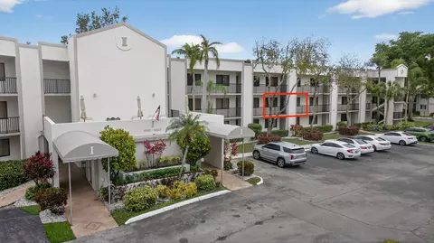 10837 W Clairmont Cir #208, Tamarac, FL 33321