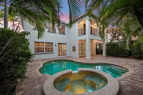 1062 Vintner Blvd, Palm Beach Gardens, FL 33410