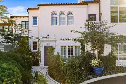 238 Phipps Plz, Palm Beach, FL 33480