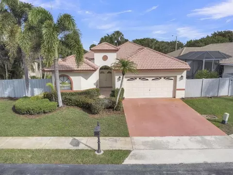 215 Citrus Trl, Boynton Beach, FL 33436