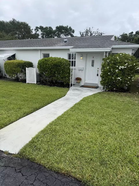 10084 Meridian Way N #4, Palm Beach Gardens, FL 33410