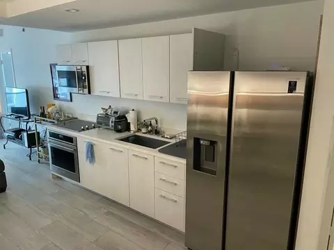 55 SW 9th St #3209, Miami, FL 33130