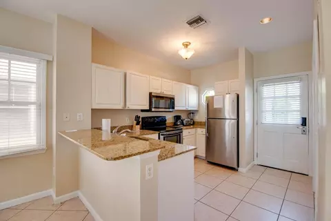 7073 Hawks Cay Blvd, Marathon, FL 33050 photo 11