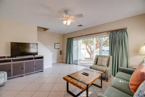 7073 Hawks Cay Blvd, Marathon, FL 33050 photo 4