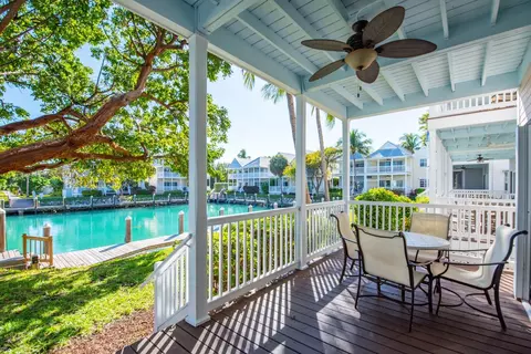 7073 Hawks Cay Blvd, Marathon, FL 33050 photo 3