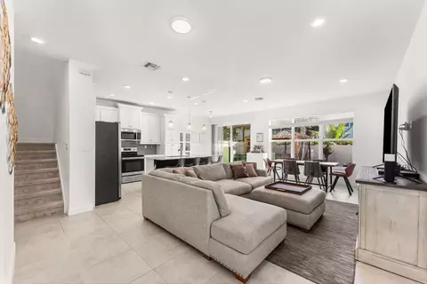 Other - 4330 Lago Dr, Lighthouse Point, FL 33064 photo 1 of 7