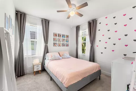 Bedroom - 4330 Lago Dr, Lighthouse Point, FL 33064 photo 2 of 4
