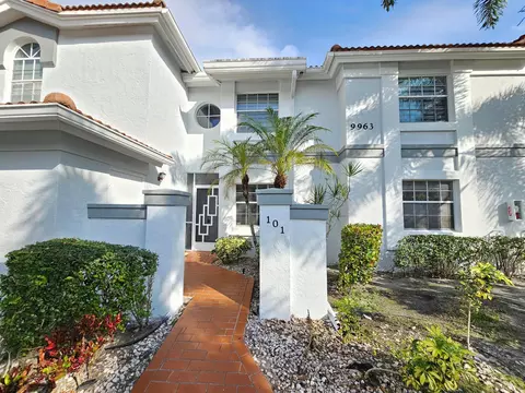 9963 Seacrest Cir #101, Boynton Beach, FL 33437