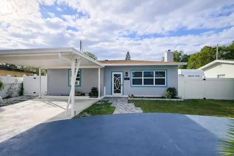 5823 Churchill Cir W, West Palm Beach, FL 33405
