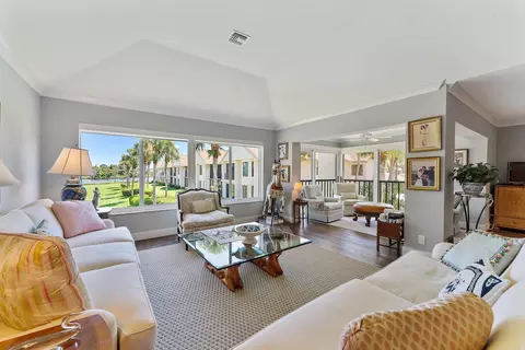 19101 SE Sea Turtle Ct #202, Jupiter, FL 33469