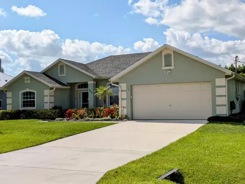 302 SW Log Dr, Port Saint Lucie, FL 34953
