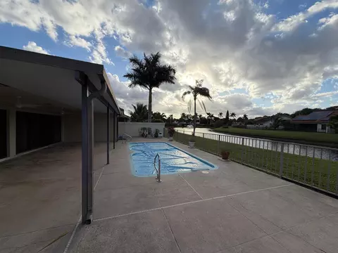 2880 Gettysburg Ln, West Palm Beach, FL 33409