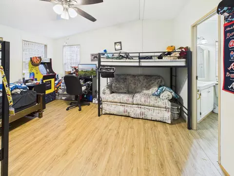 Bedroom - 102 NE 8th Ave, Okeechobee, FL 34972 photo 2 of 7