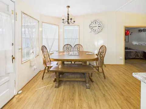 Dining - 102 NE 8th Ave, Okeechobee, FL 34972 photo 2 of 3