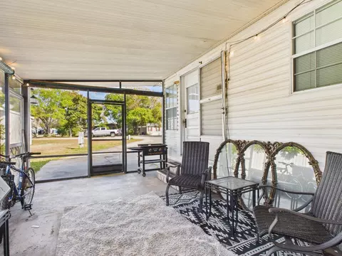 Exterior - 102 NE 8th Ave, Okeechobee, FL 34972 photo 5 of 6