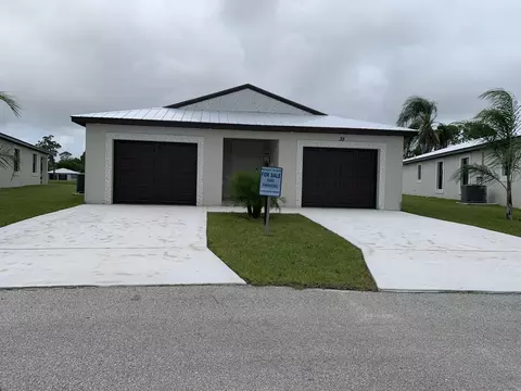 122 Mediterranean Blvd N, Port Saint Lucie, FL 34952