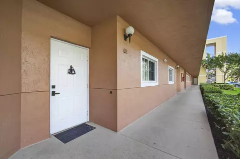 4723 Lucerne Lakes Blvd E #612, Lake Worth, FL 33467